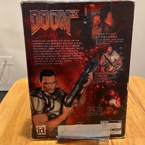 PC DVD-ROM DOOM 3 Game GUC - Picture 2 of 2